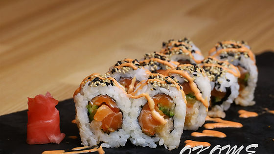 421 Spicy Salmon Roll