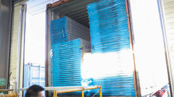 이스라엘에서 컨테이너 도착 U-Panel 입고