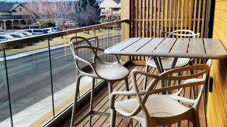 Balcony_02.png
