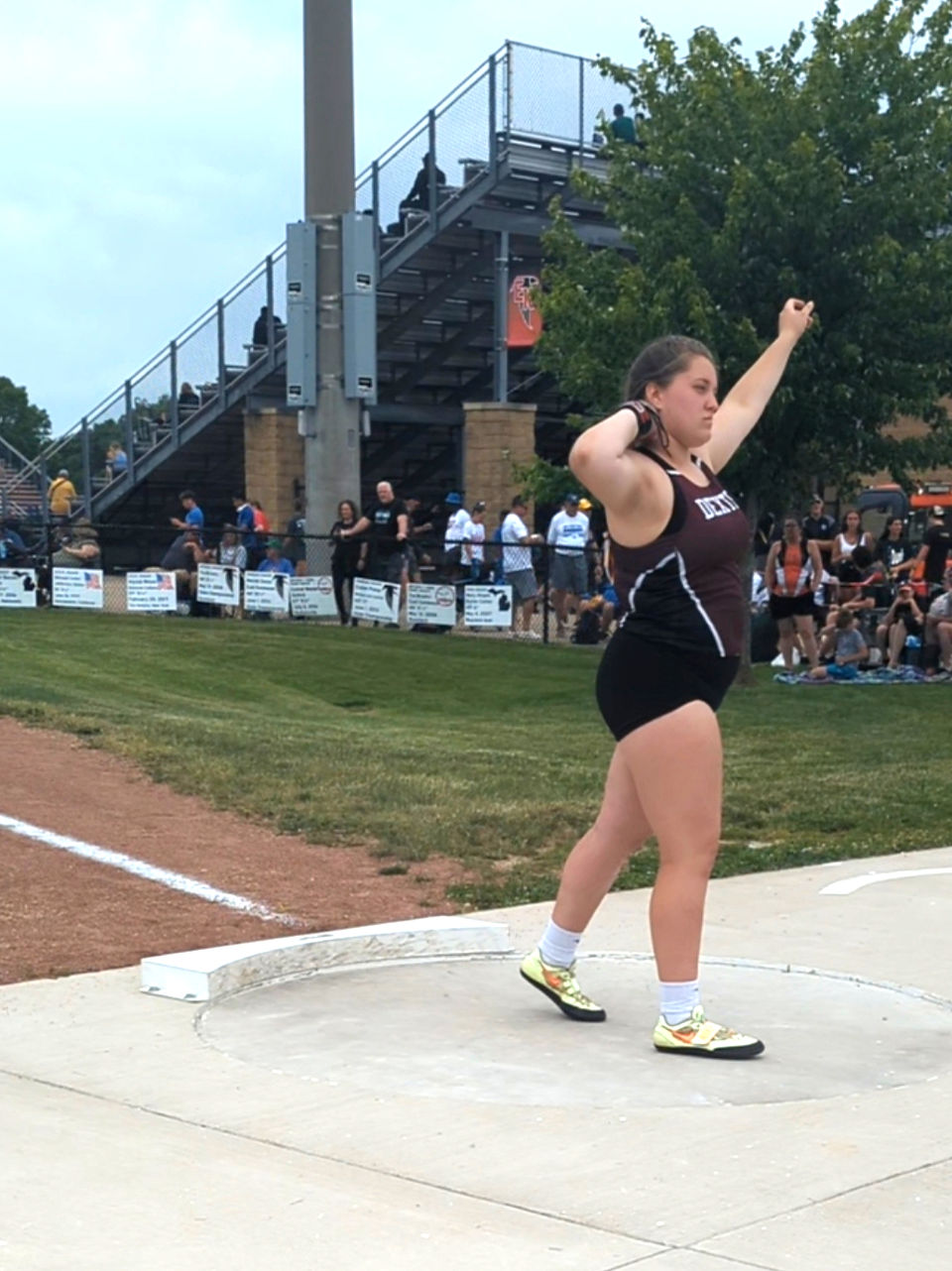 Lily Burns, Shot Put