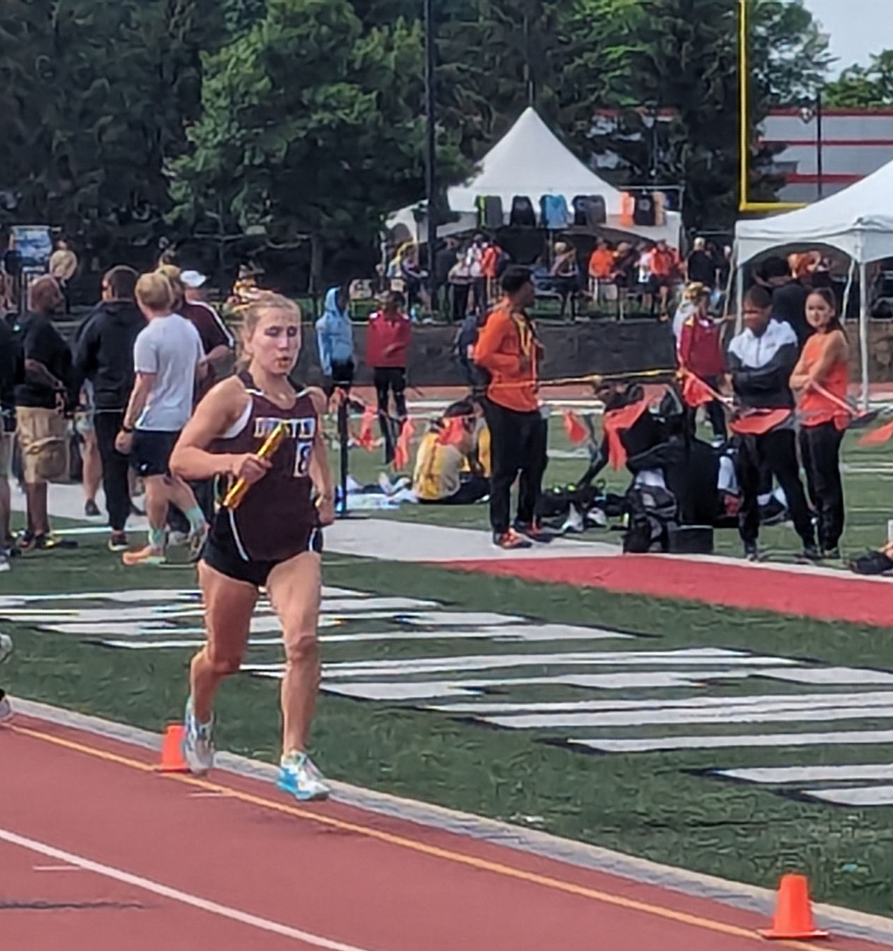 Lily Mitchell, 4x800