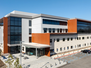 America’s Gray Wave Spurs a New Era in Elder Care