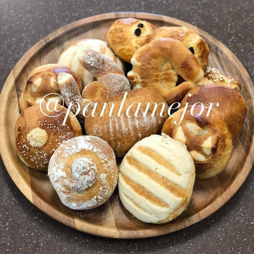 Pan surtido Guatemalteco Grande/ Mix Guatemalan Bread large | Pan La Mejor