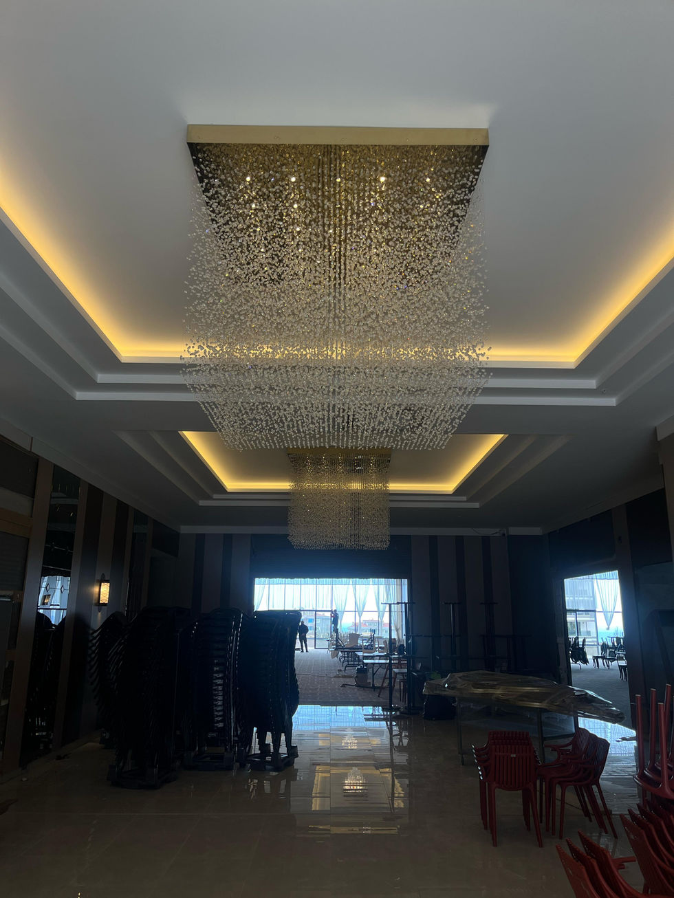 Samsun Deluxe Düğün Salonu Özel Tasarım Konspet Kristal Taşlı Avizeleri