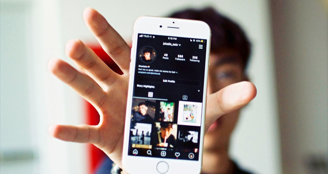 gold iPhone 6_edited.jpg