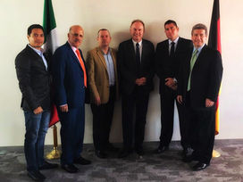 Se reúnen abogados municipalistas con funcionario alemán