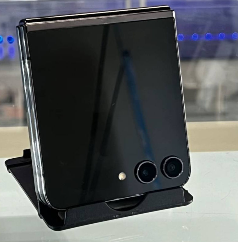 Samsung Galaxy Flip 5