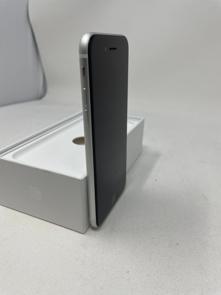 Thumbnail: iPhone SE 2nd Generation