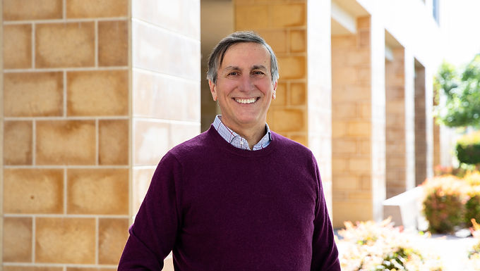 Professor and Member
La Jolla Institute for Immunology, Division of Vaccine Discovery
Co-Director of the Center for Vaccine Innovation
Center for Infectious Disease and Vaccine Research
Center for Autoimmunity and Inflammation
University of California, School of Medicine