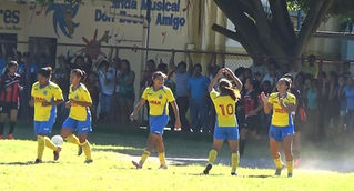 Universitarias se adelantan en la Final