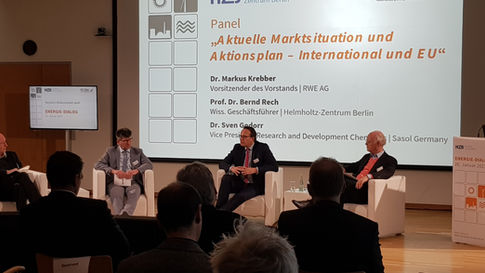 4 - 20230126 Panelrunde 1 (Godorr, Rech, Krebber, Scharping)_GB.jpg