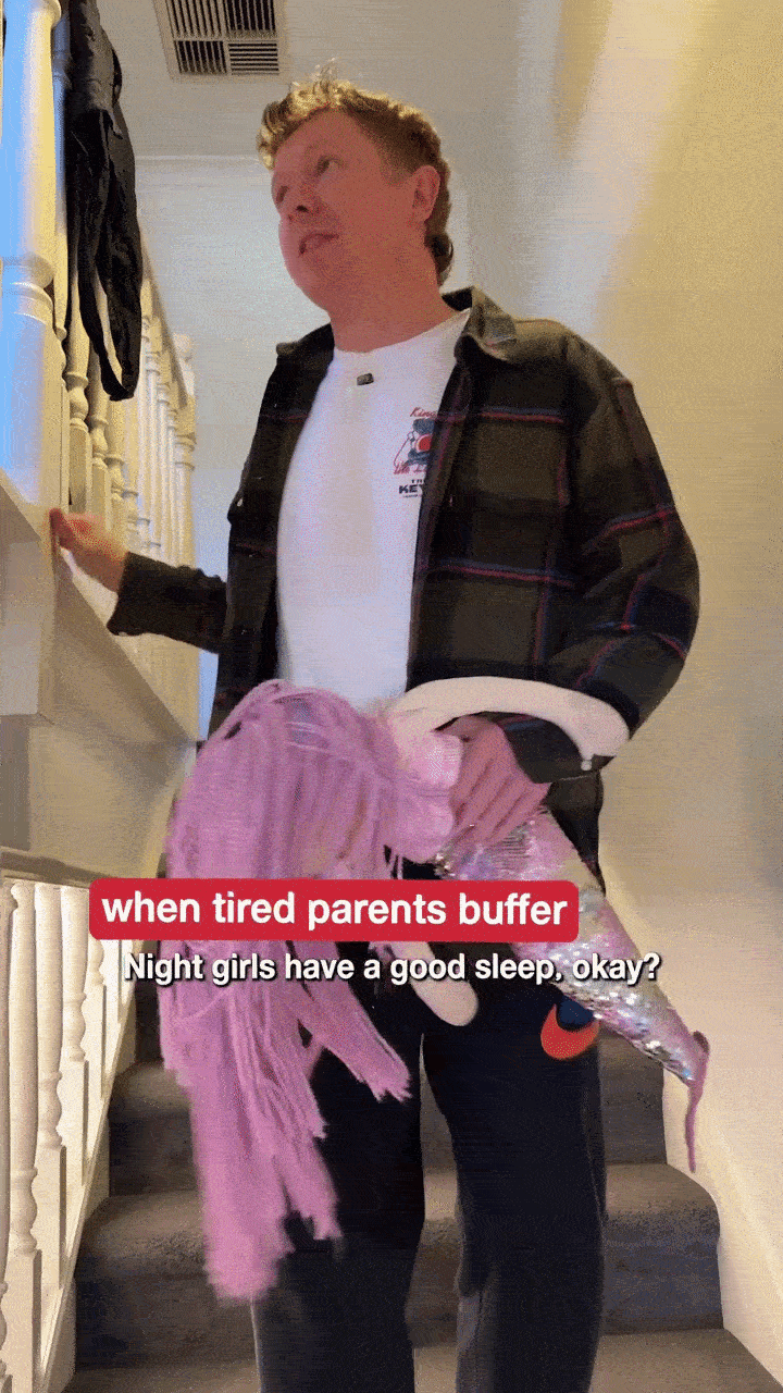 Thekidsareasleep.Thesnacksareready-ezgif.com-optimize.gif