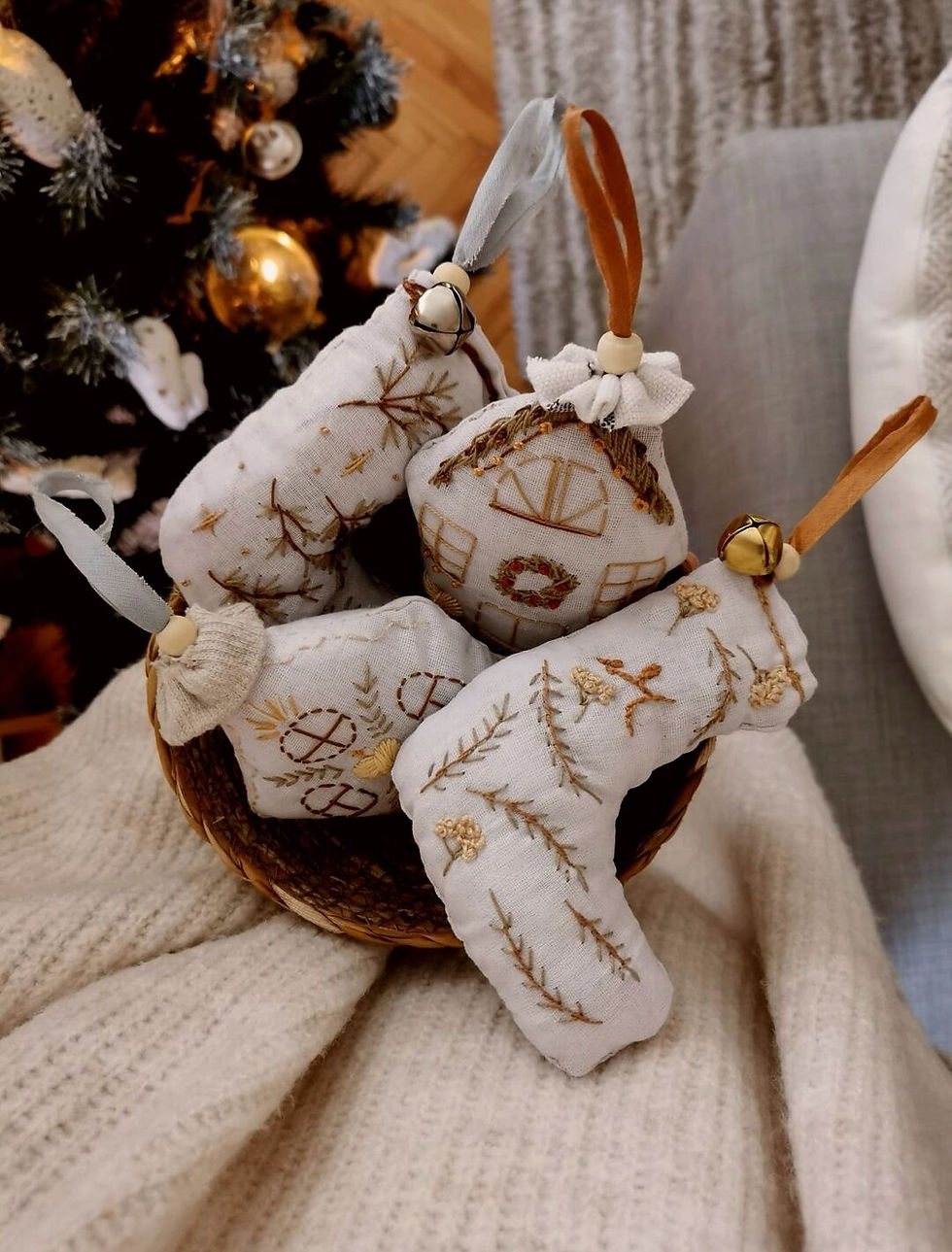 Handmade white fabric embroidery house ornaments