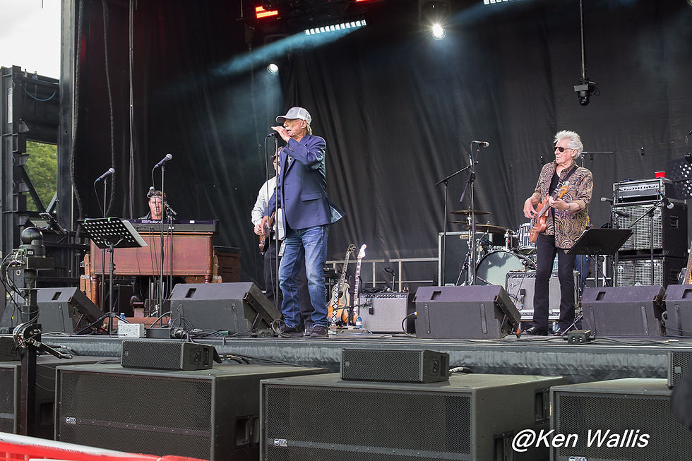 Since the touring retirement of Downchild, The Hogtown Allstars have picked up the baton and carried on with a new blues tradition and a new band.