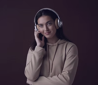 About The Author
Megan Routledge plays a vital role at The Sound Cafe by managing correspondence with record labels, artists, and managers, ensuring smooth communication within the music community. Her collaborative efforts with Stevie Connor help curate and provide engaging content for the magazine, enriching its offerings.
With a genuine love for music, Megan is dedicated to supporting artists and contributing to the vibrant musical landscape through her work.