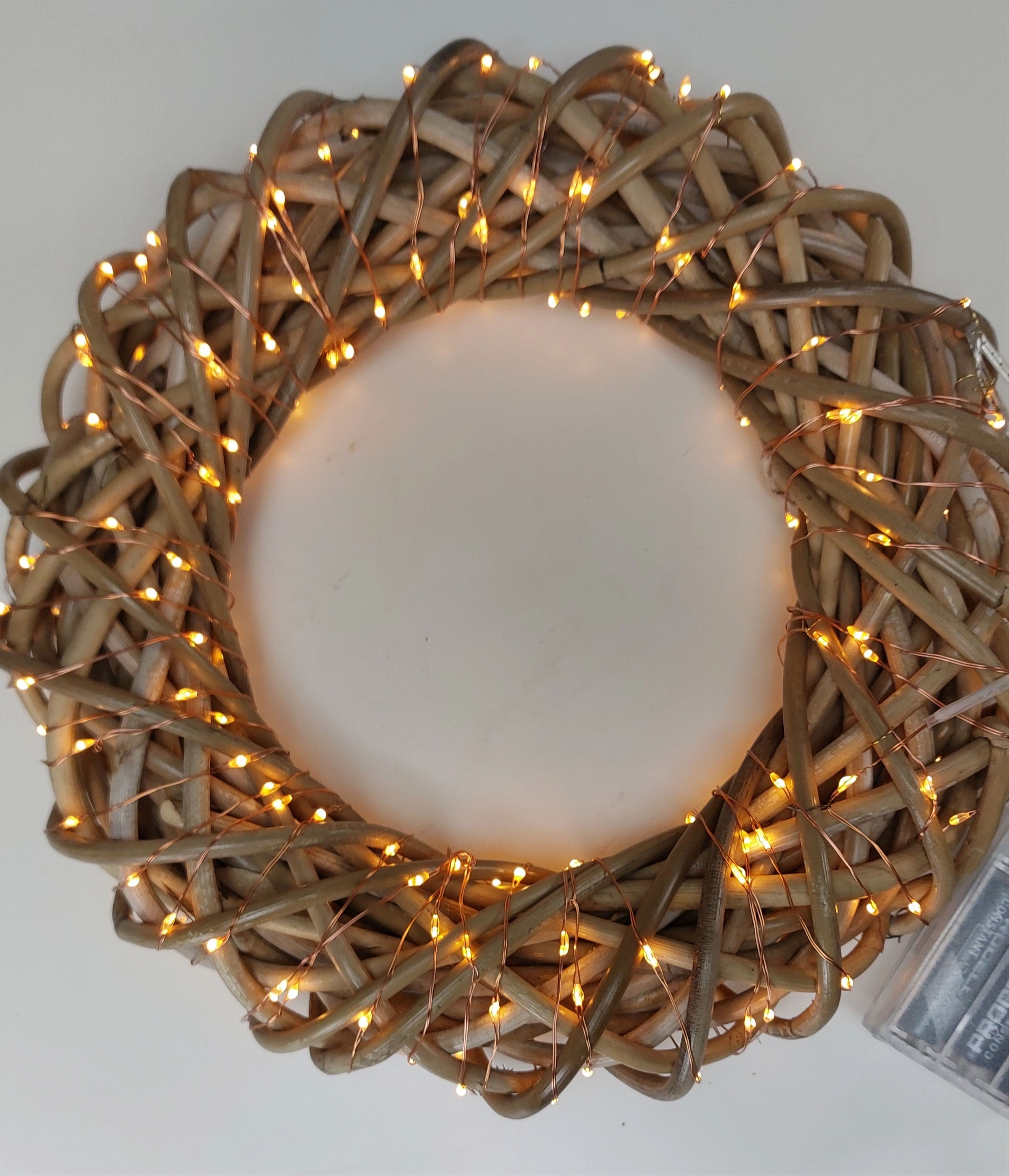 Rotan krans klassiek warm 30 cm 200 LED met batterij