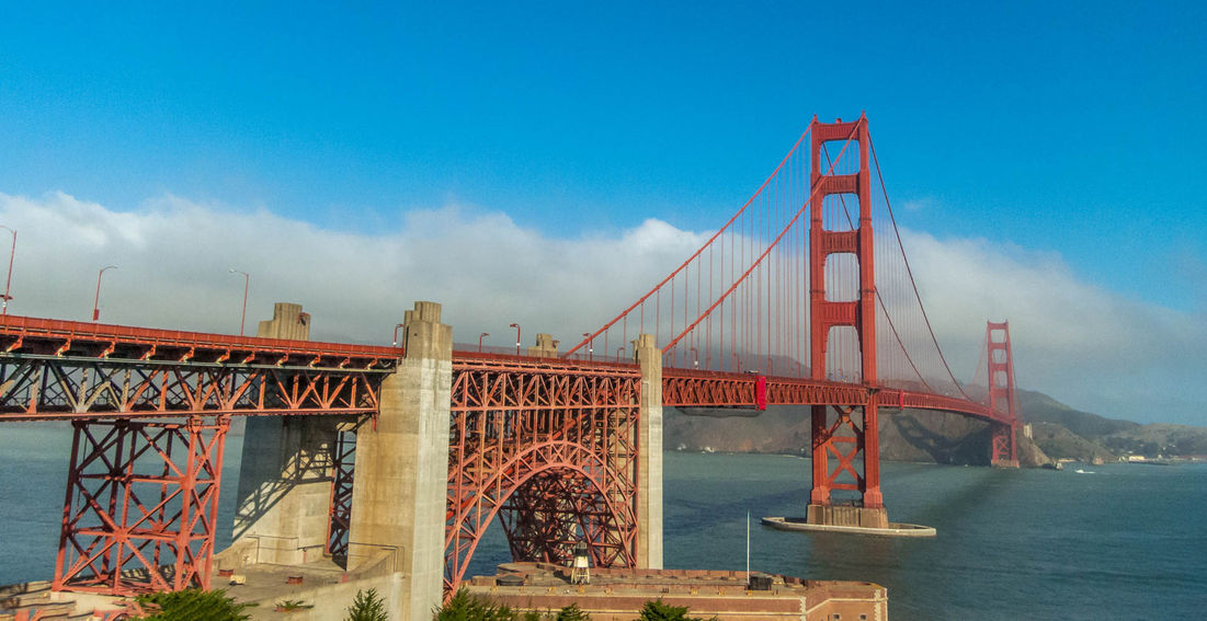 Townsville Photograp[her at the Golden Gate Bridge