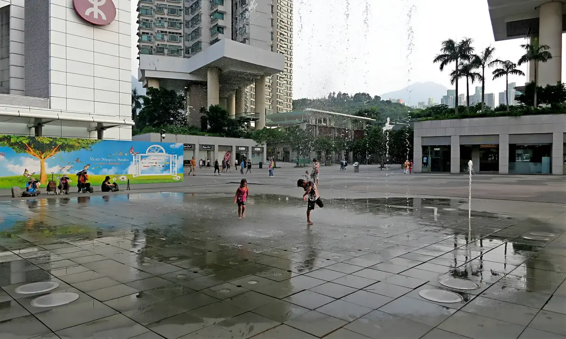 Townsville Photographer walking the streets of Hong Kong