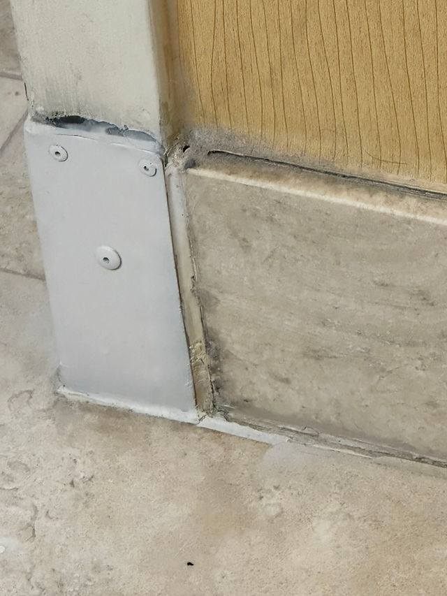 Dirty Floor Boards Bathroom 2