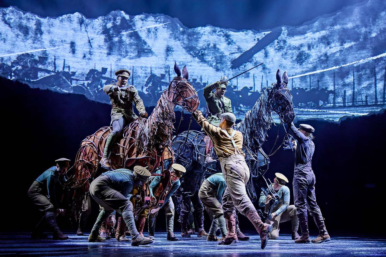 The cast  with Joey and Topthorn in action