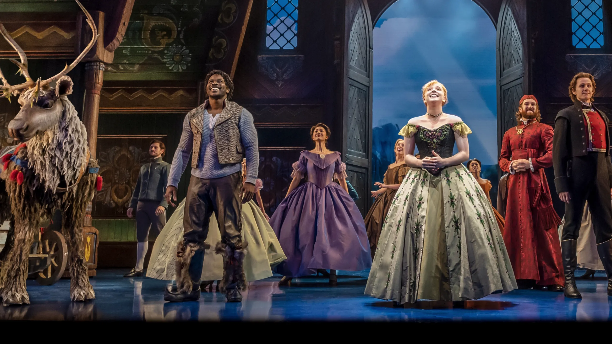 Laura Dawkes as Anna and Jammy Kasongo as Kristoff