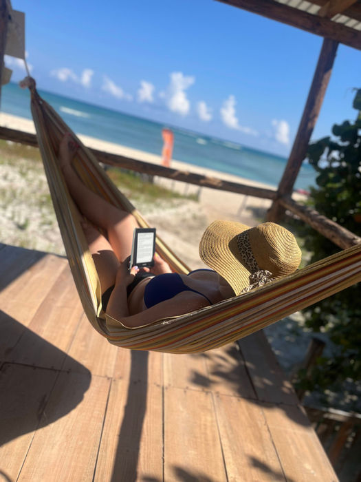 Hammock Hous in Kite Buen Hombre Beach House