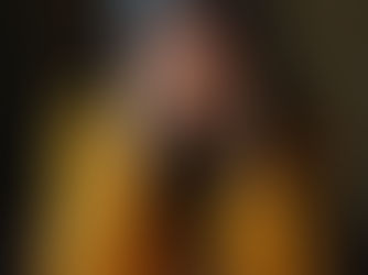 Création d'une image hyperréaliste - femme en prière