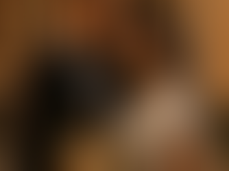 Création d'un moodboard couple de jeunes mariés enlacés tendrement