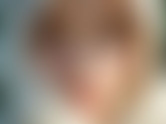 Création d’une image hyper-réaliste d’un portrait voilé en dentelle florale