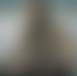 Création d'une image jeune garçon assis dans une pirogue.