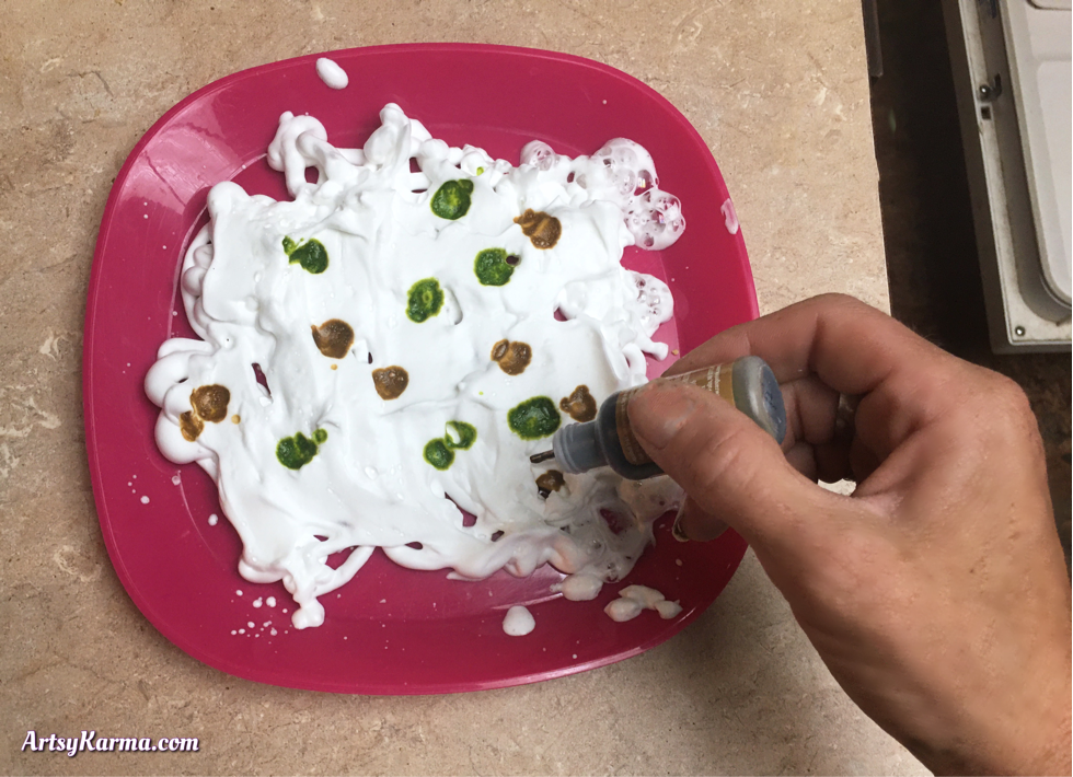 Marbleize Paper With Shaving Cream: a Background Technique