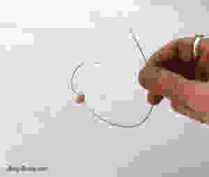 put bead on a wire for dipping