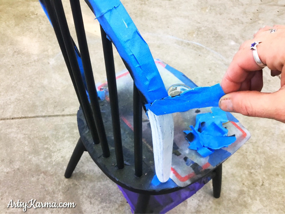 peel away masking tape after spray paint dries