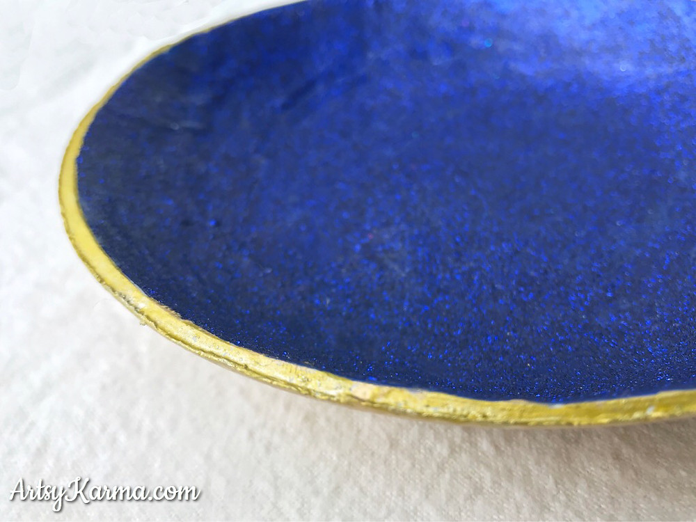 paint the edges of the diy ring dish