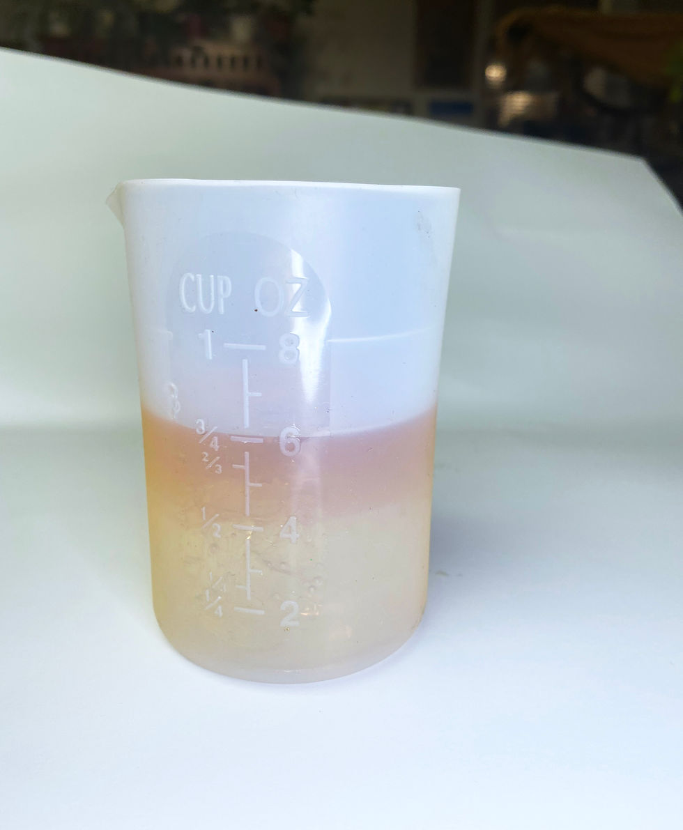 2 part epoxy resin in measuring cup