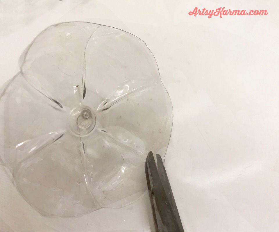 cut water bottles into flowers
