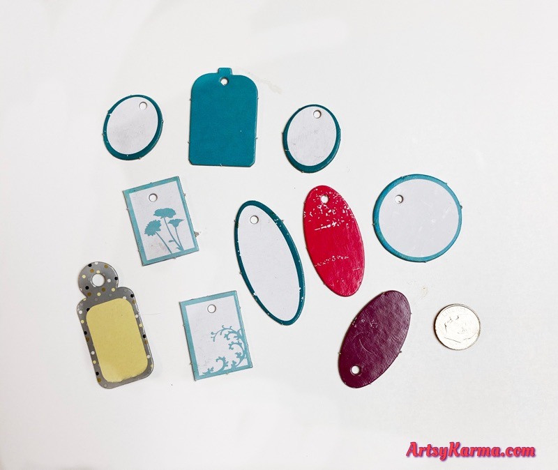 Use chipboard tags for jewelry