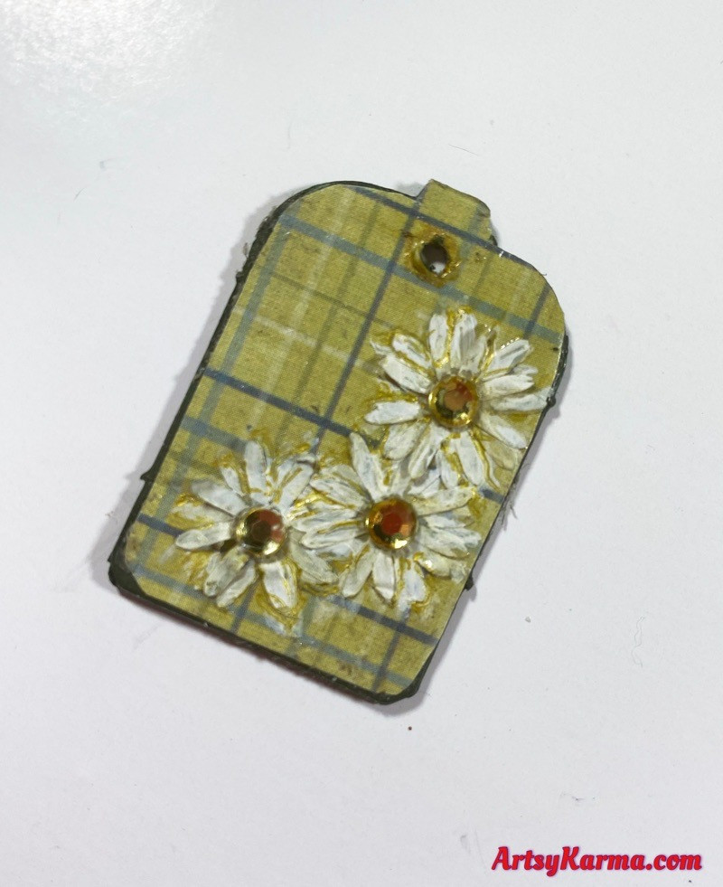 Make layered mixed media necklace pendants