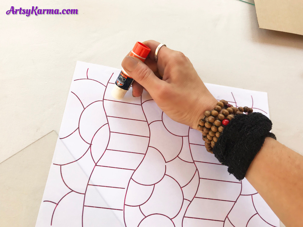 attaching design template to glass