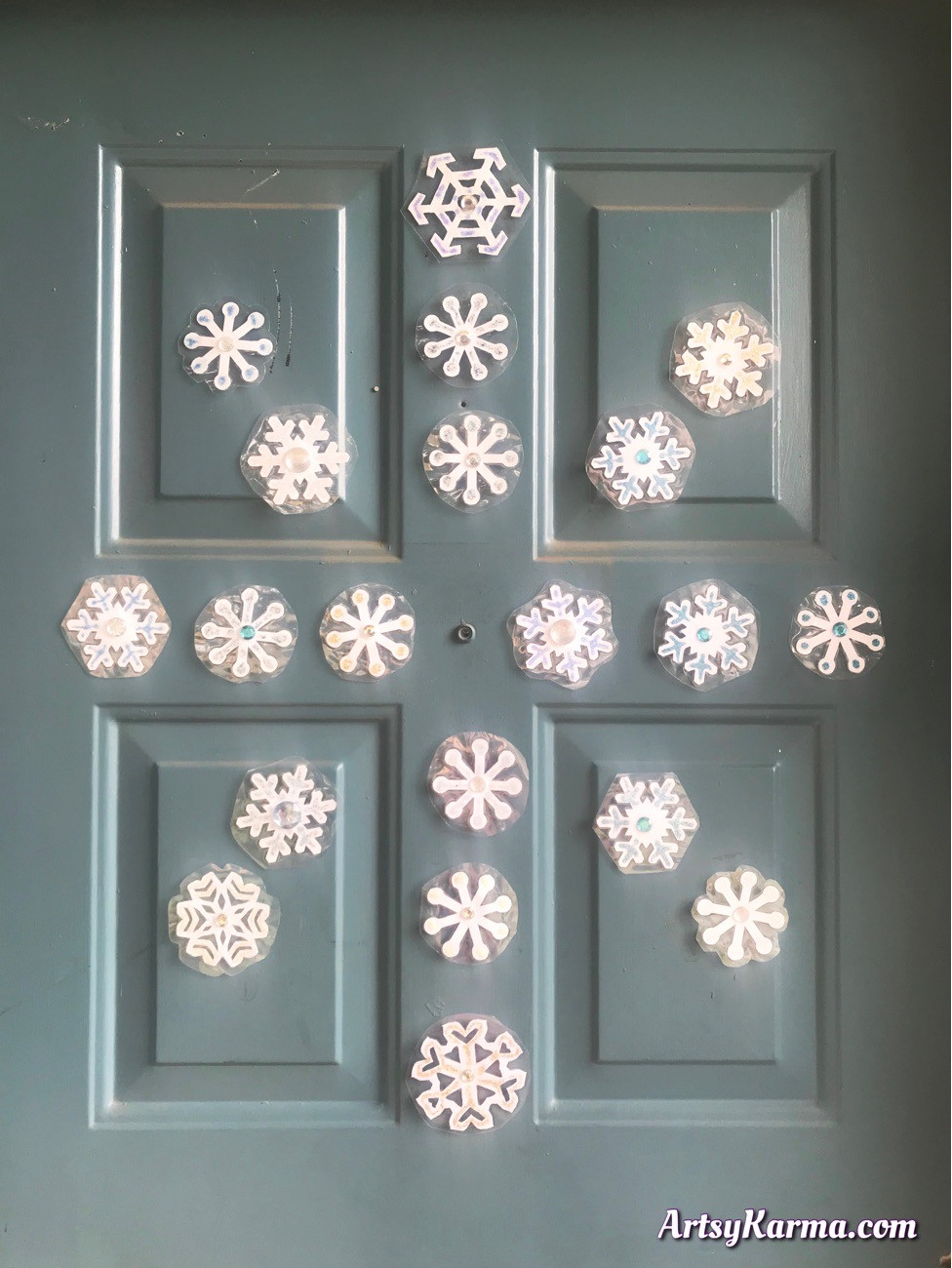 Diy snowflake magnets for your front door