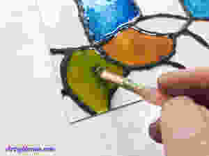 alcohol inks can be used to paint glass
