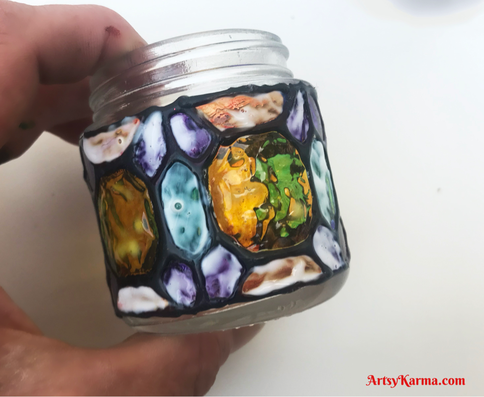 How to decorate glass jars