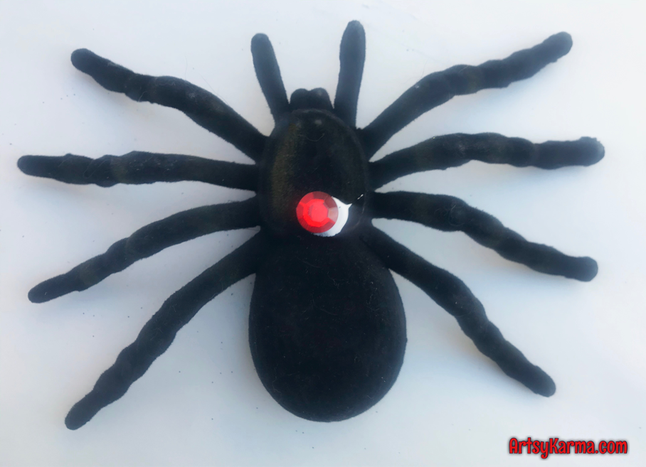 Making a diy black widow for halloween