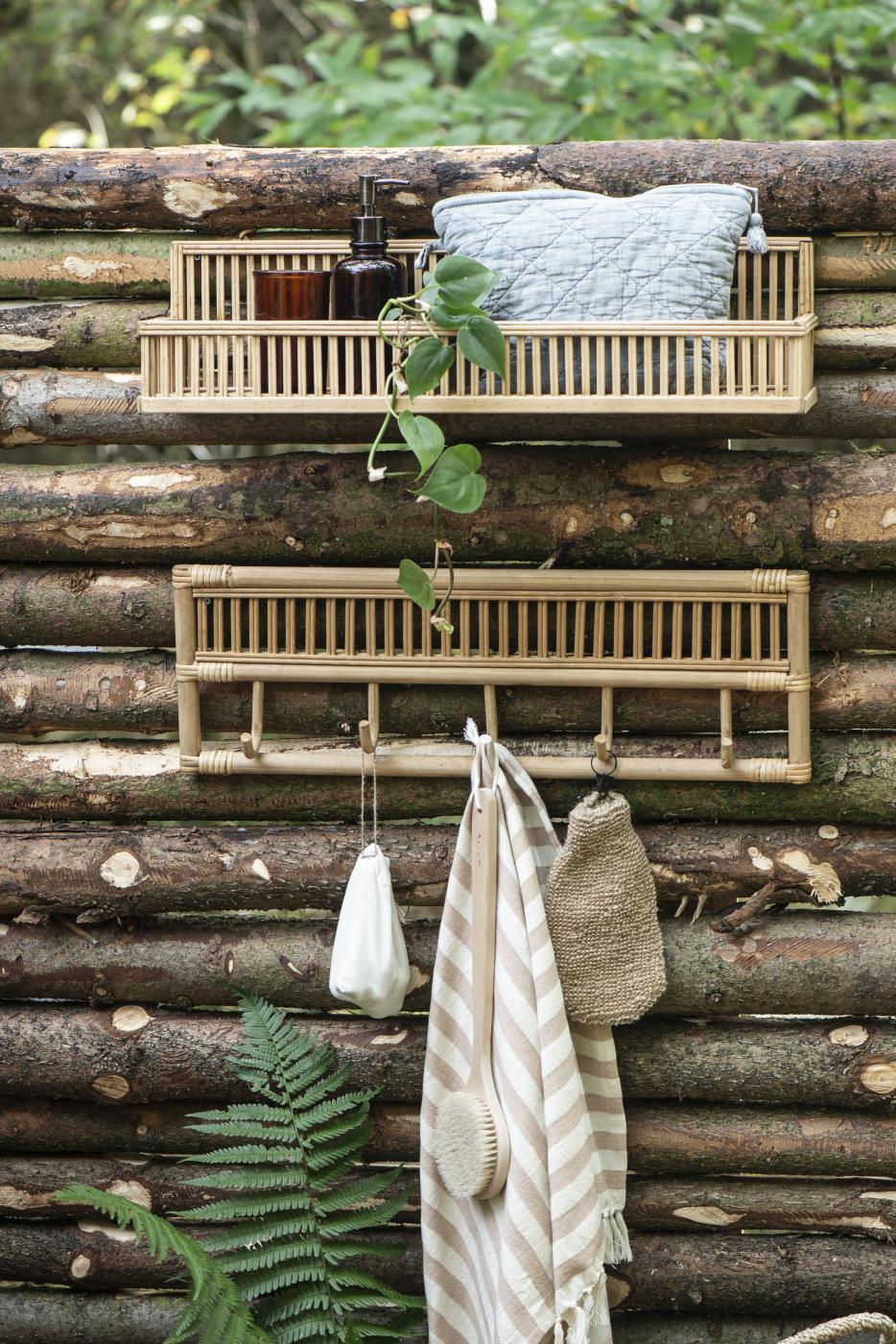 Porte-manteau en rotin