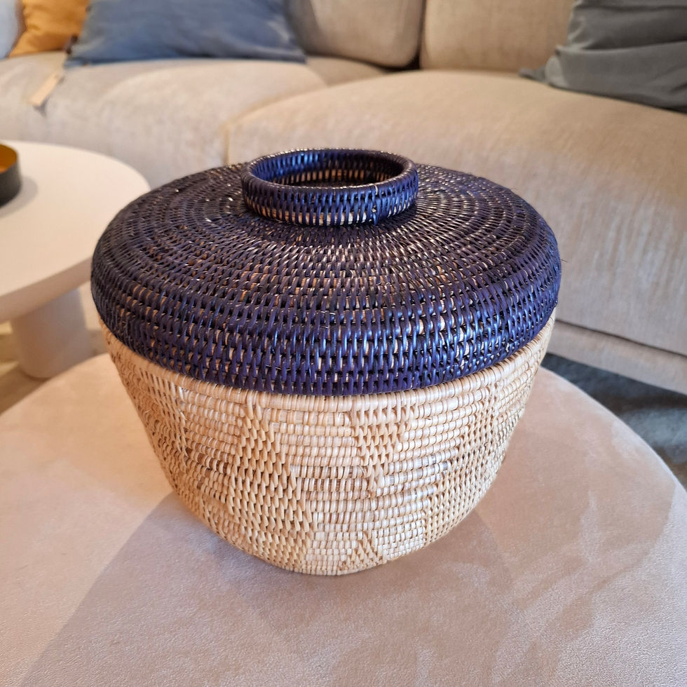 Panier avec couvercle en rotin