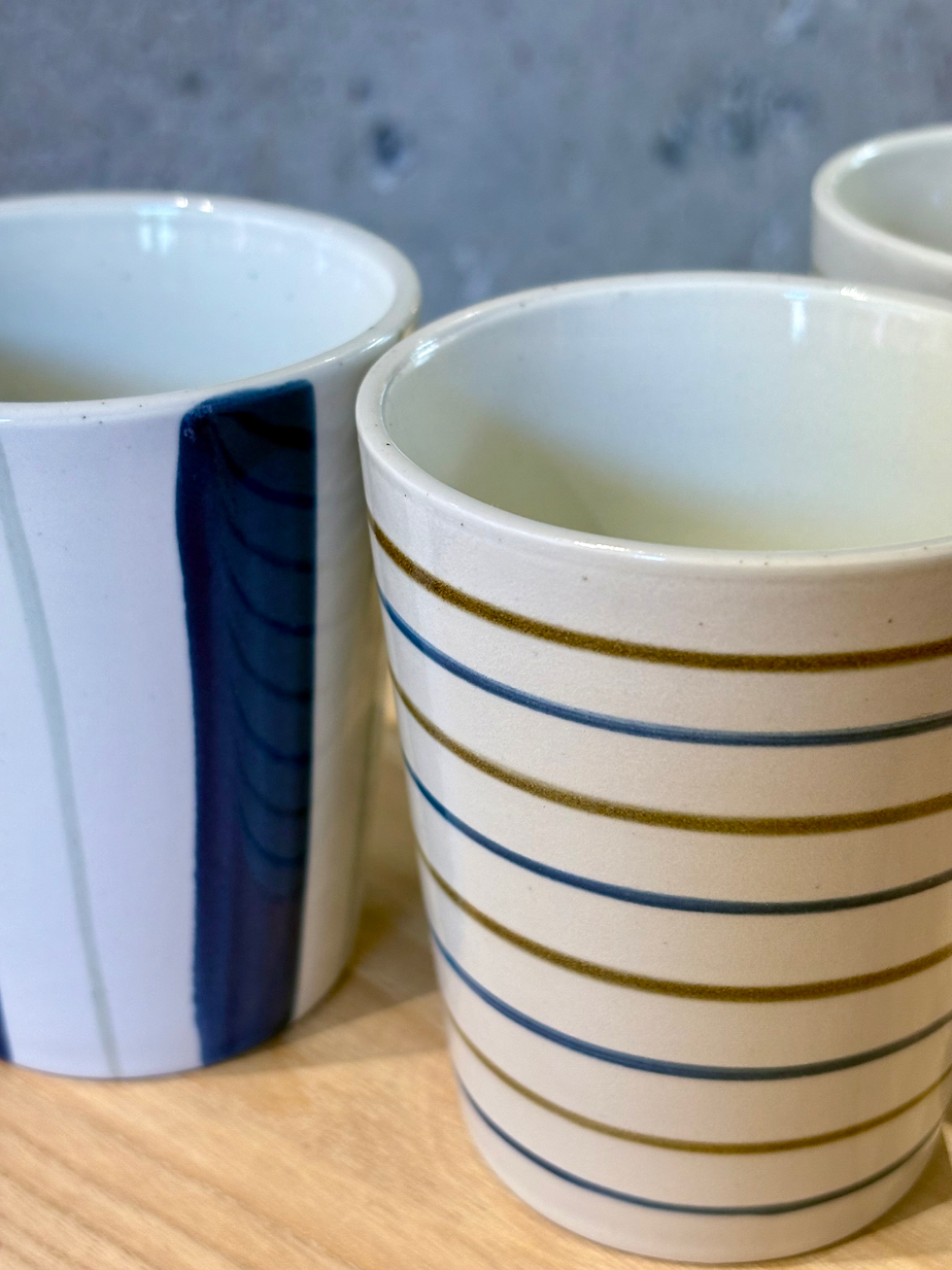 Mug en créamique rayé bleu