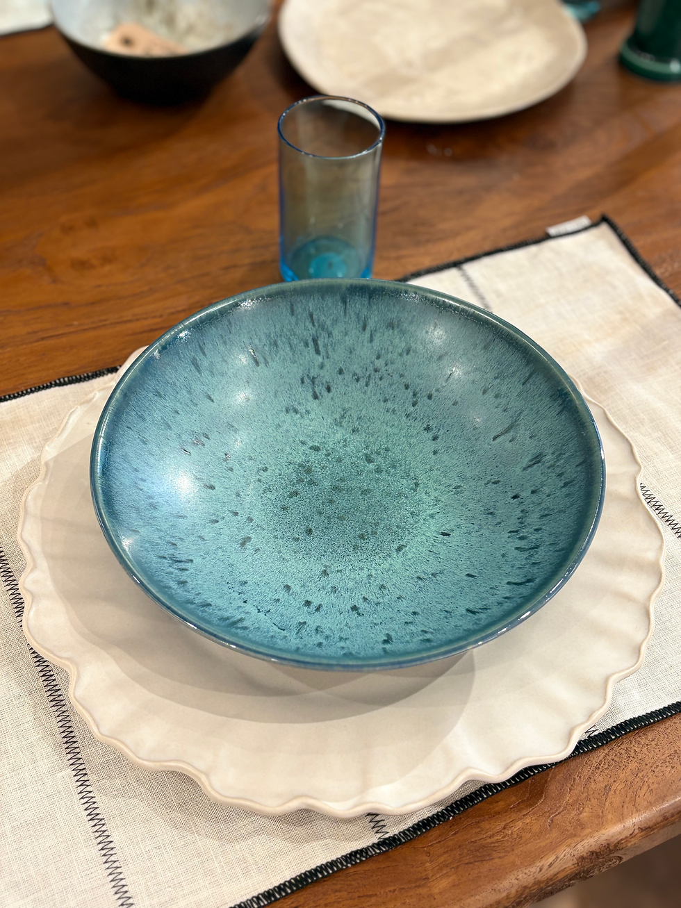 Assiette dégradé de bleu brillant