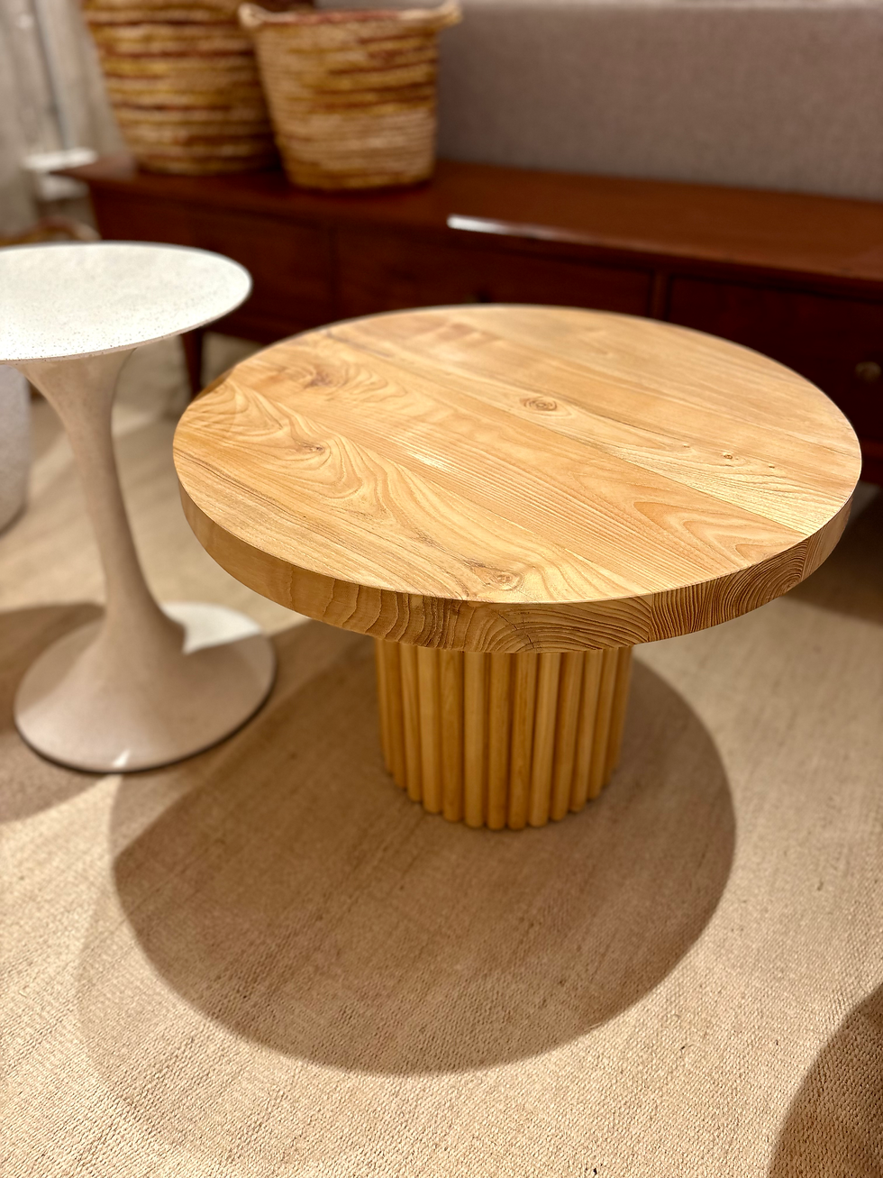 Table basse en bois naturel