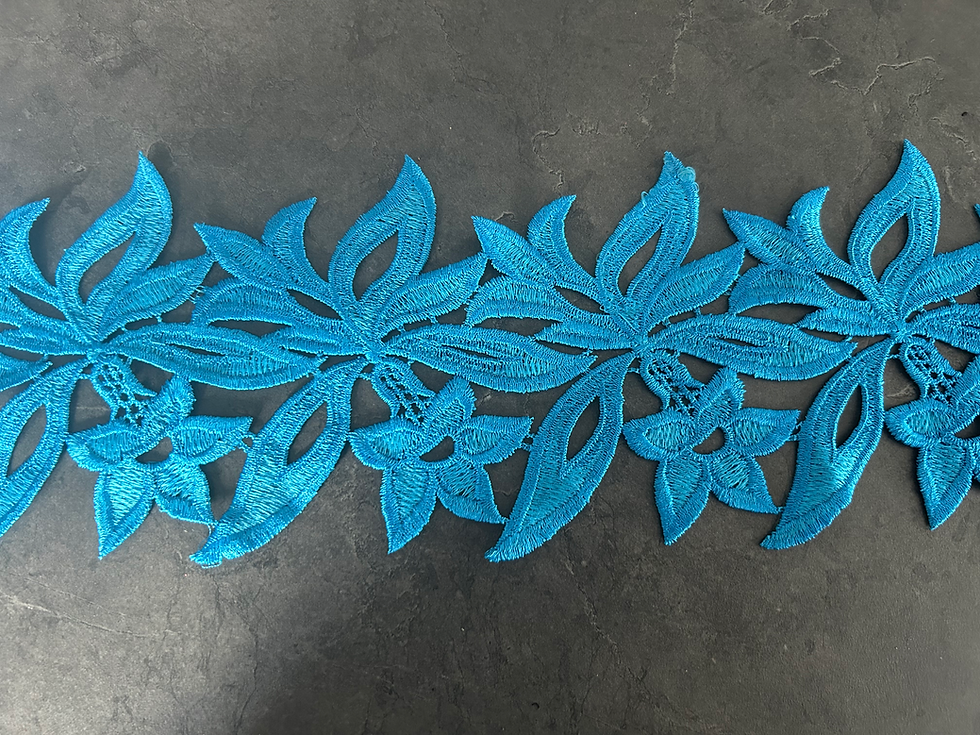 Thumbnail:  LUCY APPLIQUÉ 