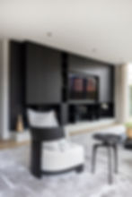 Woonhuis Castricum met krachtige contrasten, minimalistische belijning en een ingetogen, verfijnd kleurenpalet, ontworpen door NINETY EIGHT Interior Design.